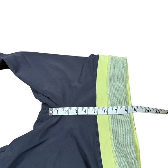 Lululemon Women's Sz 4 Cropped 22'' Leggings Gray / Green w Back Zip Pocket - Picture 7 of 8
